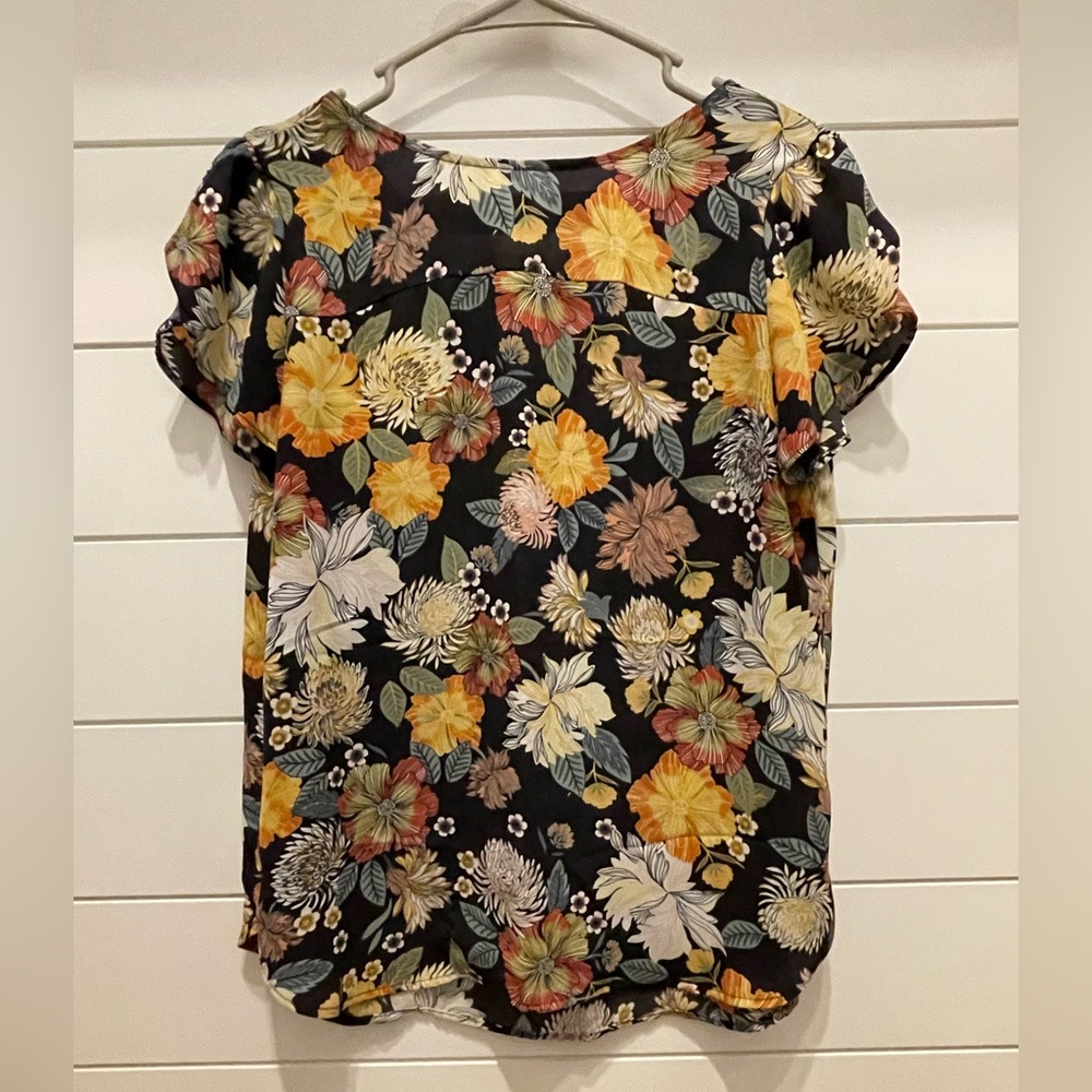 Loft Size XS Short Sleeve Blouse